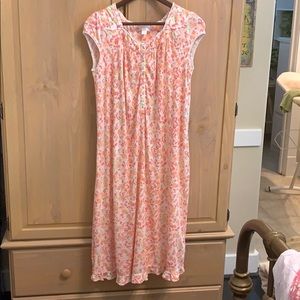 Eileen West Nightgown